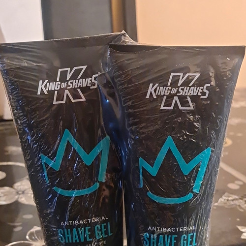King shaves antibacterial - of,